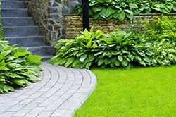 Мощение дорожек и площадок с использованием природного камня   в Люберцах