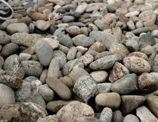 Галька речная пестрая (20-40 мм.)  купить в Люберцах от производителя, без посредников