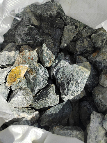 фото Галтованный жадеит (фр. 70-100 мм)  купить в Люберцах в интернет-портале КАМЕНЬ КЛУБ