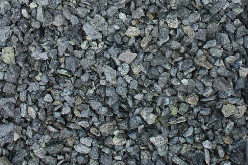 Kamenclub.ru: Щебень крошка зеленый (змеевик) фр. 10-20 мм.  купить в Люберцах змеевик зеленый, салатовый декоративная ландшафтная каменная крошка щебня 7 200 руб/т   фото КАМЕНЬ КЛУБ