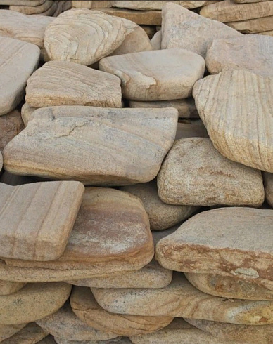 Kamenclub.ru: Песчаник пластушка галтованный желтый с рисунком (3 см)  купить в Люберцах плитняк - пластушка желтый песчаник 21000 руб/м3   фото КАМЕНЬ КЛУБ