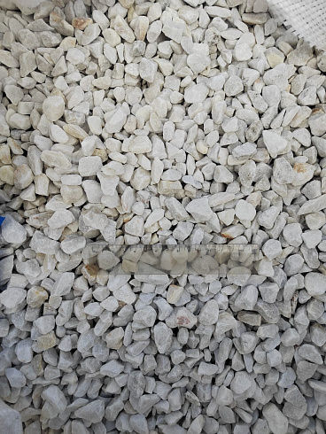 Kamenclub.ru: Мраморная крошка, щебень, цвет-белый, фр. 10-20 мм.  купить в Люберцах мрамор белый, молочный айвори каменная ландшафтная декоративная крошка шебня 12000 руб/т   фото КАМЕНЬ КЛУБ