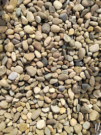 Kamenclub.ru: Галька речная окат рыжая фр. 20-40 мм. купить  в Люберцах галька речная окатанная рыжая желтая серая округлая речная галька 5000 руб/т   фото КАМЕНЬ КЛУБ