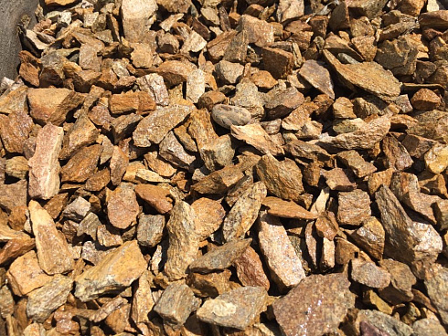 Kamenclub.ru: Щебень крошка желтый (ЗЛАТОЛИТ) фр. 20-40 мм.  купить в Люберцах златолит бежевый, золотистый, желтый декоративная каменная крошка 10800 руб/т   фото КАМЕНЬ КЛУБ