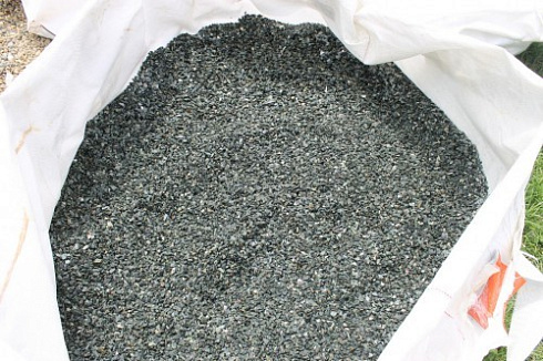 Kamenclub.ru: Щебень крошка зеленый (змеевик) фр. 5-10 мм  купить в Люберцах змеевик зеленый, салатовый ландшафтный декоративный щебень крошка 7 200 руб/т   фото КАМЕНЬ КЛУБ