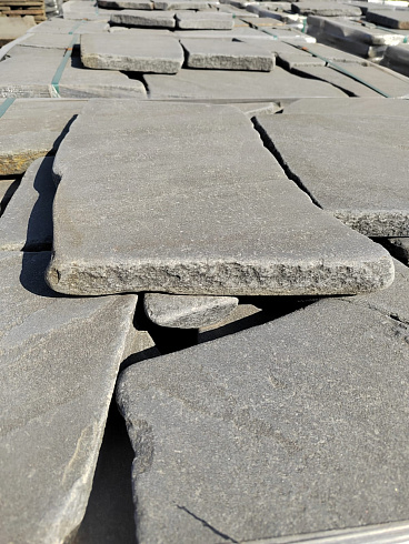 Kamenclub.ru: Песчаник галтованный для облицовки (фр. 2-5 см)  купить в Люберцах песчник рыжий желтый серый песчаник окатанный речной 6 000 руб/т   фото КАМЕНЬ КЛУБ