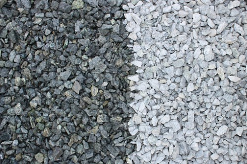 Kamenclub.ru: Щебень крошка зеленый (змеевик) фр. 10-20 мм.  купить в Люберцах змеевик зеленый, салатовый декоративная ландшафтная каменная крошка щебня 7 200 руб/т   фото КАМЕНЬ КЛУБ