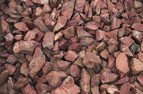Kamenclub.ru: Щебень крошка красный (ЯШМА) фр. 10-20 мм.  купить в Люберцах яшма красный, бордовый, оранжевый, рыжий декоративный каменный ландшафтный щебень колотый 9000 руб/т   фото КАМЕНЬ КЛУБ