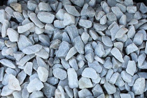 Kamenclub.ru: Мраморная крошка, щебень, цвет-белый, фр. 40-70 мм.  купить в Люберцах мрамор белый молочный айвори мраморный каменный декоративный  12000 руб/т   фото КАМЕНЬ КЛУБ