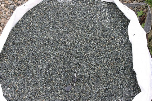 Kamenclub.ru: Щебень крошка зеленый (змеевик) фр. 5-10 мм  купить в Люберцах змеевик зеленый, салатовый ландшафтный декоративный щебень крошка 7 200 руб/т   фото КАМЕНЬ КЛУБ