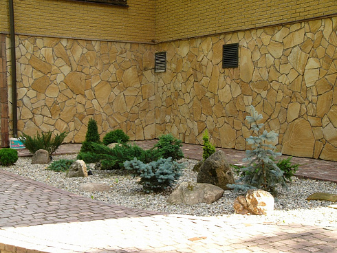 Kamenclub.ru: Песчаник пластушка желтый с разводом под дерево (2 см)  купить в Люберцах плитняк желтый с разводами, желтый, рыжий, серый песчаник пластушка рваная ландшафтная 11 000 руб/м3   фото КАМЕНЬ КЛУБ