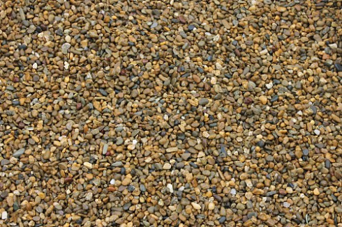 Kamenclub.ru: Галька окат (серо-желтая) фр.5-10 мм. купить  в Люберцах галька речная рыжий, желтый, рыжий, серо-желтый речная окатанная галька декоративная 5000 руб/т   фото КАМЕНЬ КЛУБ