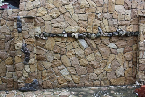 Kamenclub.ru: Песчаник колотый для облицовки (фр. 2-3 см)  купить в Люберцах песчаник бежевый серый рыжий песчаник строительный 5000 руб/т   фото КАМЕНЬ КЛУБ