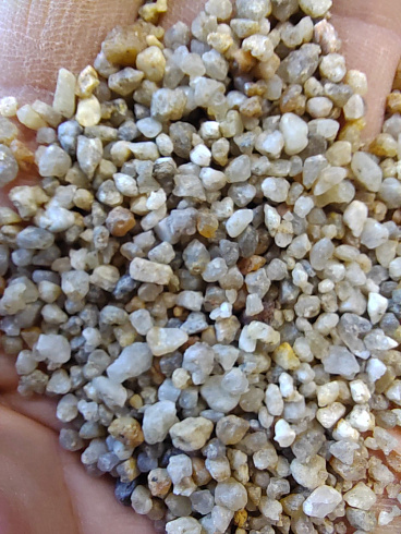 Кварцевый песок для площадок фр. 2-5 мм.  купить в Люберцах фото Камень Клуб