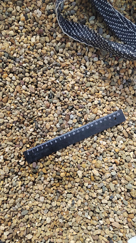 Kamenclub.ru: Галька окат (серо-желтая) фр.5-10 мм. купить  в Люберцах галька речная рыжий, желтый, рыжий, серо-желтый речная окатанная галька декоративная 5000 руб/т   фото КАМЕНЬ КЛУБ