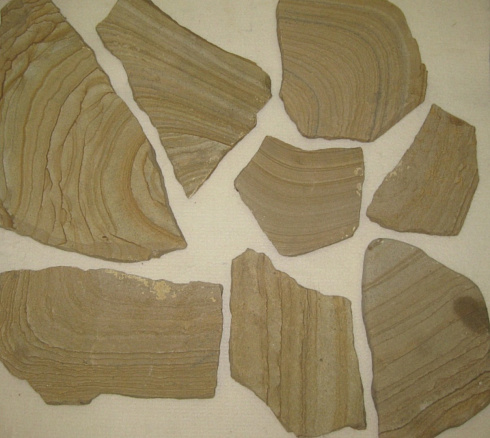 Kamenclub.ru: Песчаник пластушка желтый с разводом под дерево (2 см)  купить в Люберцах плитняк желтый с разводами, желтый, рыжий, серый песчаник пластушка рваная ландшафтная 11 000 руб/м3   фото КАМЕНЬ КЛУБ