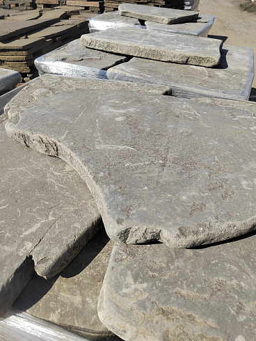 Kamenclub.ru: Песчаник галтованный для облицовки (фр. 2-5 см)  купить в Люберцах песчник рыжий желтый серый песчаник окатанный речной 6 000 руб/т   фото КАМЕНЬ КЛУБ