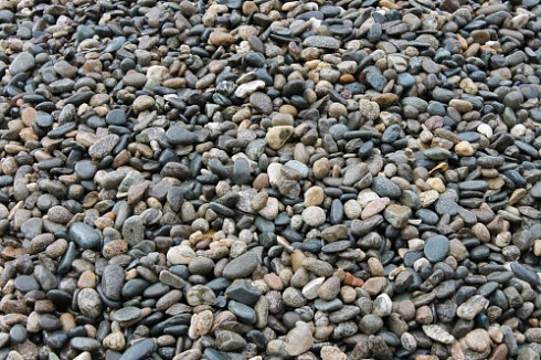 Kamenclub.ru: Галька речная окат (серая) фр.40-60 мм купить  в Люберцах галька речная серый бежевый рыжий коричневый округлый речной камень 5000 руб/т   фото КАМЕНЬ КЛУБ