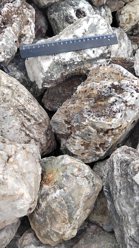 Kamenclub.ru: Кварцевый валунчик фр.100-300 мм.  купить в Люберцах кварц белый, бежевый молочный рыжий крупный природный камень галечник 7850 руб/т   фото КАМЕНЬ КЛУБ