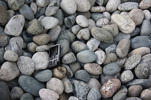 Kamenclub.ru: Галька речная окат (ассорти) фр. 50-100 мм. купить  в Люберцах галька природная округлая серая белая черная серая коричневая синяя галька речная окатанная округлая 6200 руб/т   фото КАМЕНЬ КЛУБ