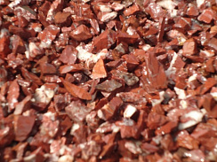 Kamenclub.ru: Щебень крошка красный (ЯШМА) фр. 5-10 мм.  купить в Люберцах крошка каменная яшмы красный, бордовый, темно-красный декоративная крошка ландшафтная каменная яшмоидная 8500 руб/т   фото КАМЕНЬ КЛУБ