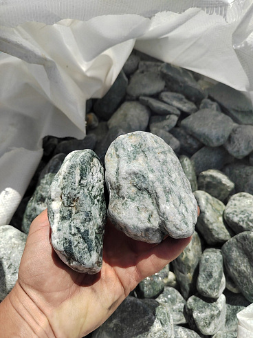 фото Галтованный жадеит (фр. 70-100 мм)  купить в Люберцах в интернет-портале КАМЕНЬ КЛУБ