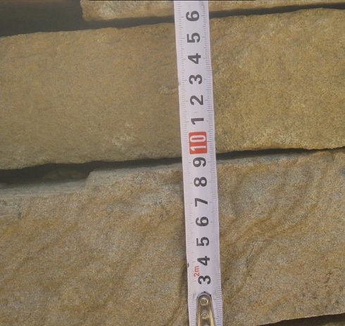 Kamenclub.ru: Песчаник пластушка желтый с рисунком (7-15 см)  купить в Люберцах плитняк - пластушка - бут желтый песчаник 10200 руб/м3   фото КАМЕНЬ КЛУБ