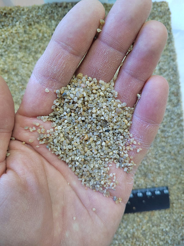 Кварцевый песок для площадок фр. 0,8 - 2 мм.  купить в Люберцах фото Камень Клуб