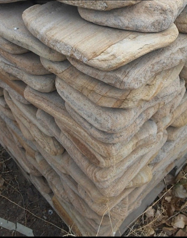 Kamenclub.ru: Песчаник пластушка галтованный желтый с рисунком (3 см)  купить в Люберцах плитняк - пластушка желтый песчаник 21000 руб/м3   фото КАМЕНЬ КЛУБ