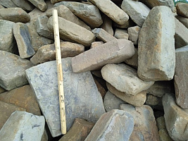 Kamenclub.ru: Песчаник для мощения дорожек, площадок, парковок ( фр 5-10 см)  купить в Люберцах песчаник  серый желтый коричневый рыжий песчаник оголтованный окатанный 6500 руб/т   фото КАМЕНЬ КЛУБ