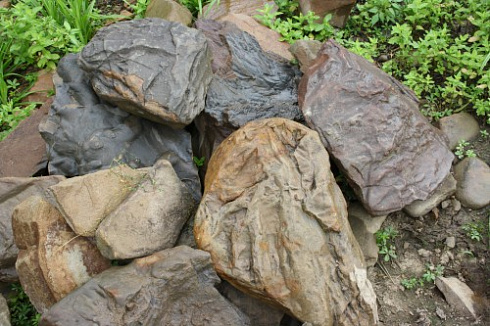 Kamenclub.ru: Песчаник декоративный ландшафтный (фр. 300-500 мм)  купить в Люберцах песчаник желтый рыжий серый зеленый валун речной окатанный природный песчаника 4 500 руб/т   фото КАМЕНЬ КЛУБ