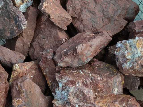 Kamenclub.ru: Щебень крошка красный (ЯШМА) фр. 10-20 мм.  купить в Люберцах яшма красный, бордовый, оранжевый, рыжий декоративный каменный ландшафтный щебень колотый 9000 руб/т   фото КАМЕНЬ КЛУБ