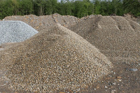 Kamenclub.ru: Галька окат (серо-желтая) фр.10-20 мм. купить  в Люберцах галька серо-желтая, рыжая, серый речная окатанная округлая галька 5000 руб/т   фото КАМЕНЬ КЛУБ