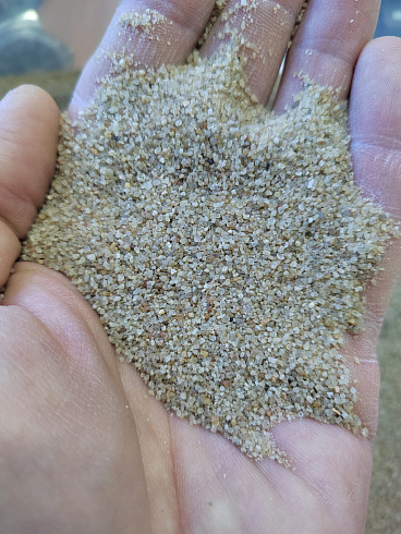 Кварцевый песок для площадок фр. 0,3 - 1 мм.  купить в Люберцах фото Камень Клуб