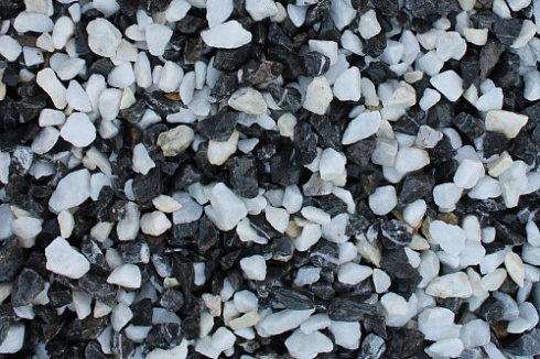 Kamenclub.ru: Мраморная крошка (щебень крошка микс: белый-зеленый-розовый) фр. 3-5 мм.  купить в Люберцах мрамор белый, зеленый, розовый мраморная декоративная крошка каменная 12000 руб/т   фото КАМЕНЬ КЛУБ