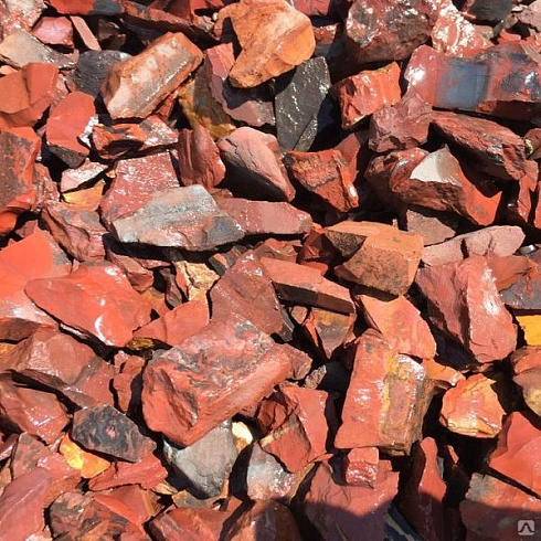Kamenclub.ru: Щебень крошка красный (ЯШМА) фр. 5-10 мм.  купить в Люберцах крошка каменная яшмы красный, бордовый, темно-красный декоративная крошка ландшафтная каменная яшмоидная 8500 руб/т   фото КАМЕНЬ КЛУБ