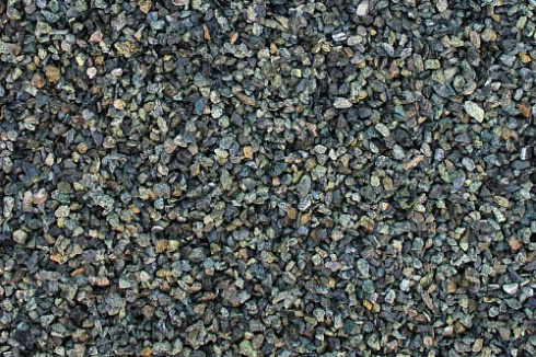 Kamenclub.ru: Щебень крошка зеленый (змеевик) фр. 10-20 мм.  купить в Люберцах змеевик зеленый, салатовый декоративная ландшафтная каменная крошка щебня 7 200 руб/т   фото КАМЕНЬ КЛУБ