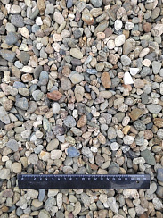 Kamenclub.ru: Галька речная окат (серая) фр.10-20 мм купить  в Люберцах галька речная серая, серый, темно-серый, светло-серый, коричневый ландшафтная декоративная речная окатанная округлая галька 5000 руб/т   фото КАМЕНЬ КЛУБ